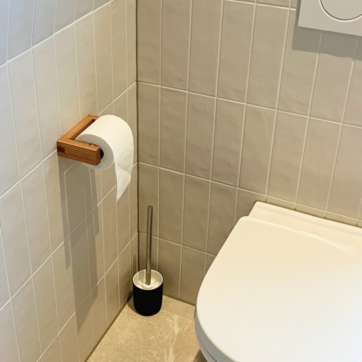 Handgemaakte eikenhouten toiletrolhouder